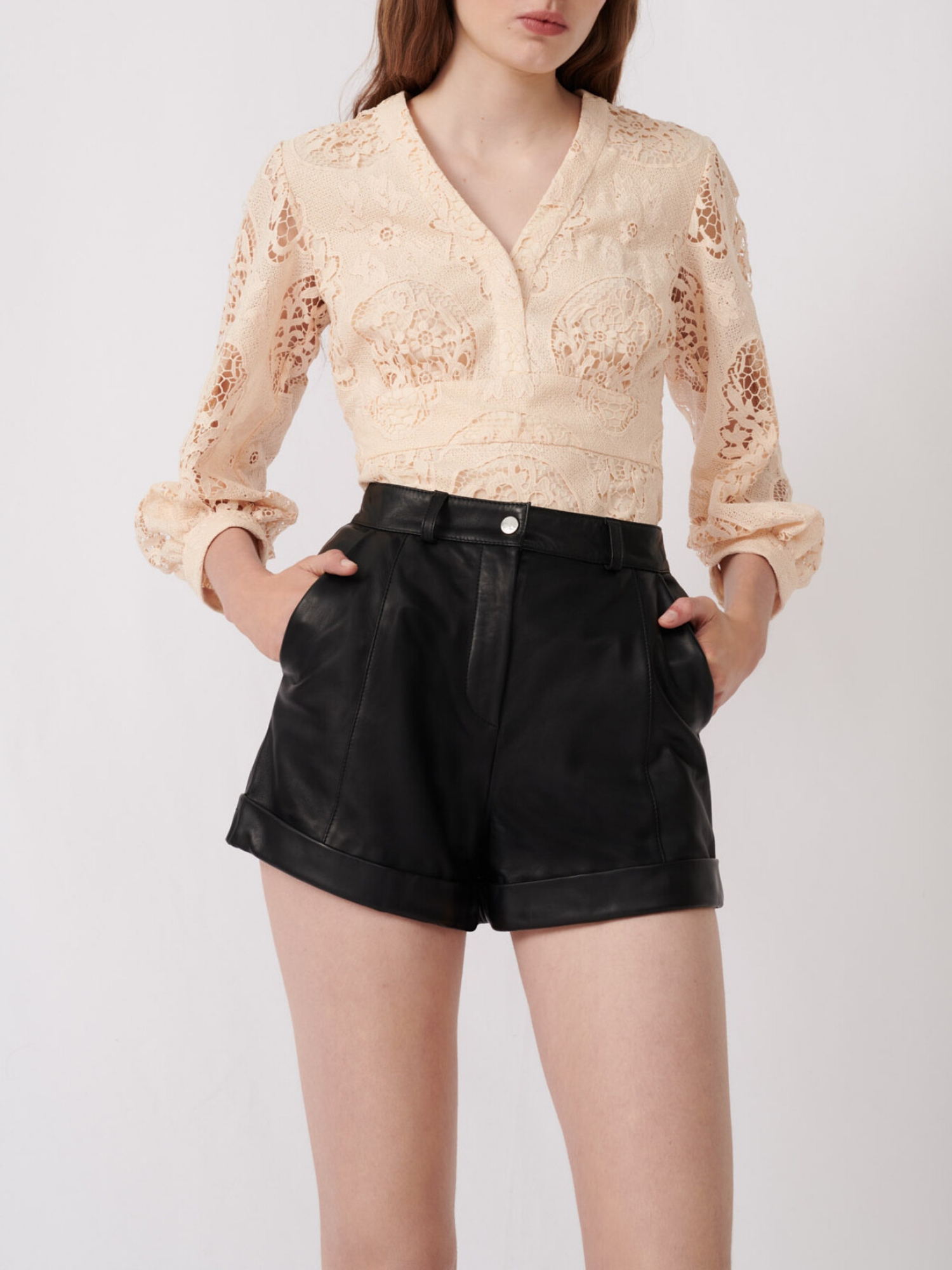 Cuffed shorts with topstitching
